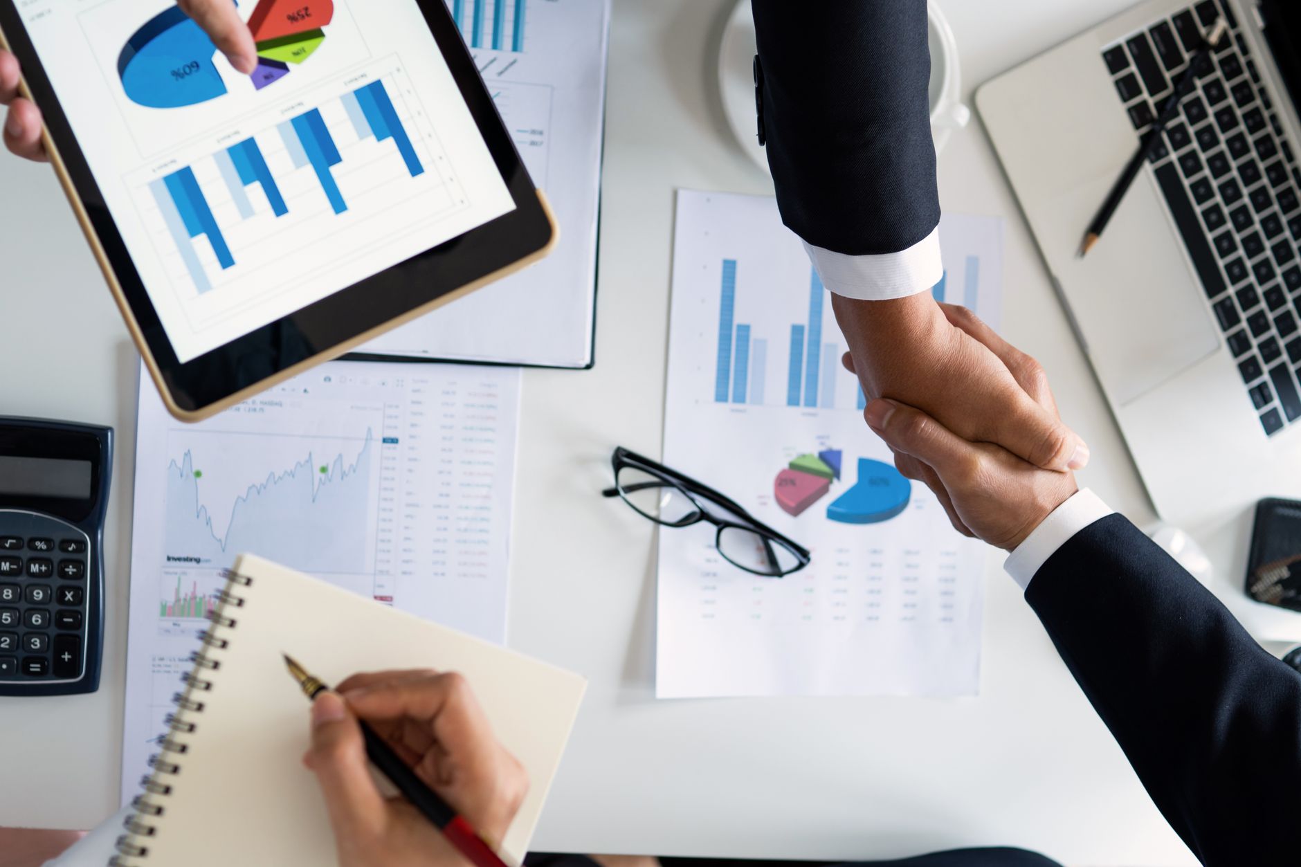 Perbedaan MLM dan Skema Ponzi